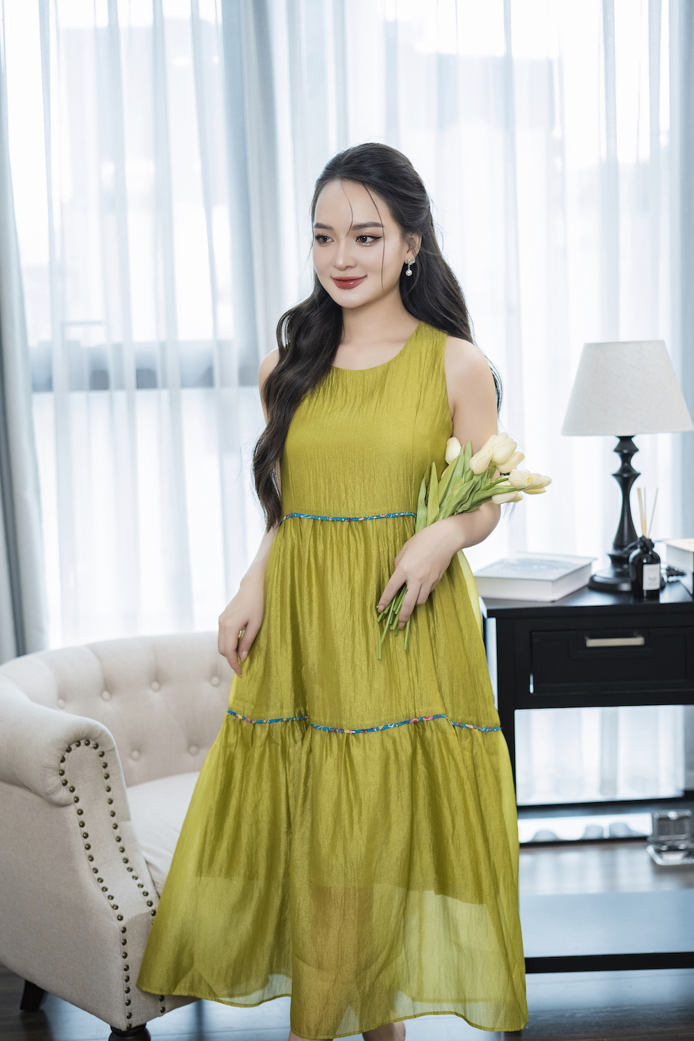 Váy tơ lụa sát nách dáng xòe Thuy's Silk