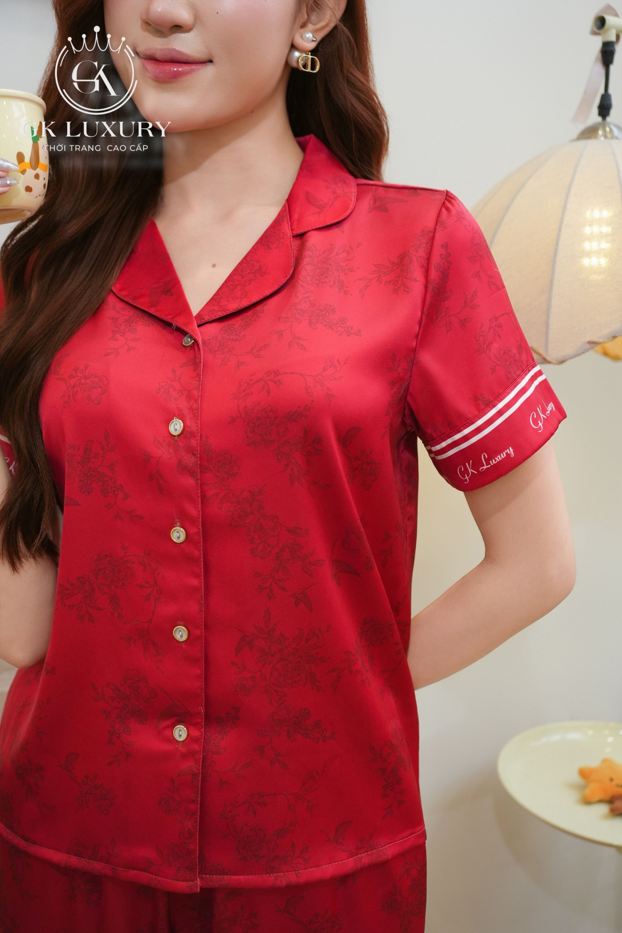 Bộ lụa cộc tay quần ngố HGKL26332N