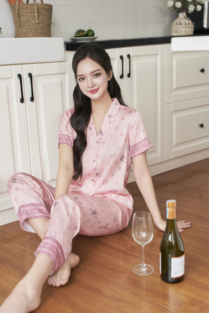 Bộ lụa cộc tay quần dài HGKL25151D